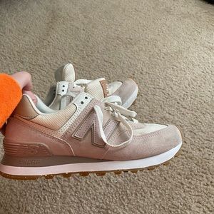 NEW BALANCE Womens 574 Running Style Sneakers Pink